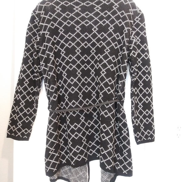 NEW WITH TAGS!! ANA COUTURE CARDIGAN 100% ACRYLIC long sleeve black Size L. - Picture 7 of 8
